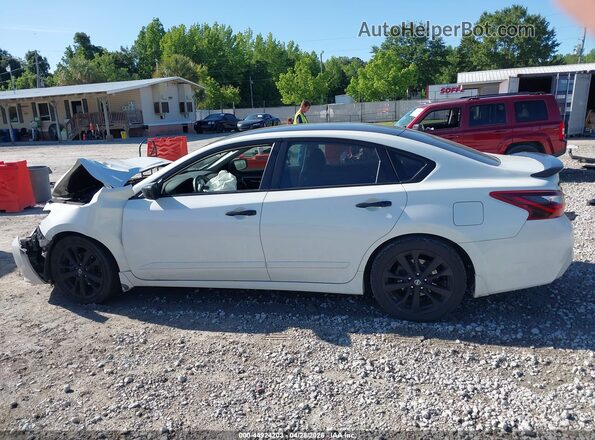 1N4AL3AP3HC202064 2017 NISSAN ALTIMA White 360 interior view