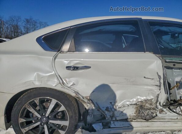 1N4AL3AP5JC138115 2018 NISSAN ALTIMA White Widok tylnych siedzeń