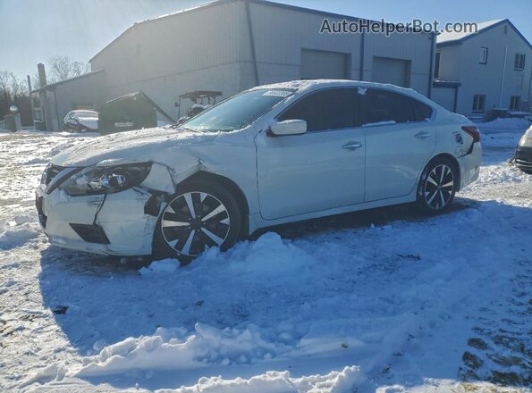 1N4AL3AP5JC138115 2018 NISSAN ALTIMA White Przód lewy