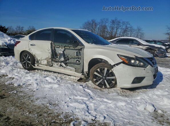 1N4AL3AP5JC138115 2018 NISSAN ALTIMA White Przód prawy
