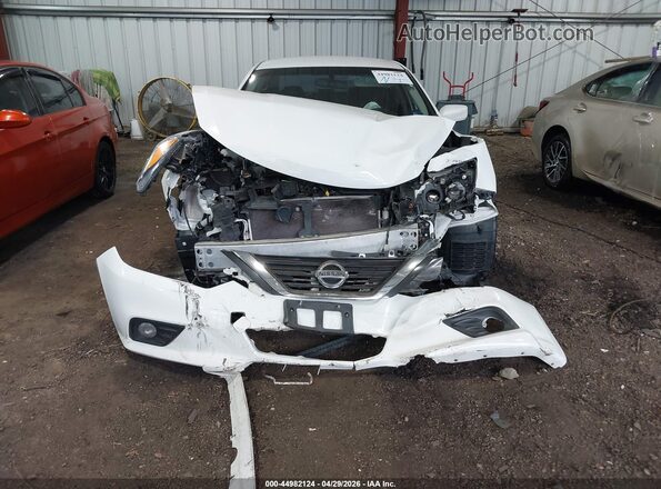 1N4AL3AP6JC250681 2018 NISSAN ALTIMA White Առջևի վահանակի տեսք