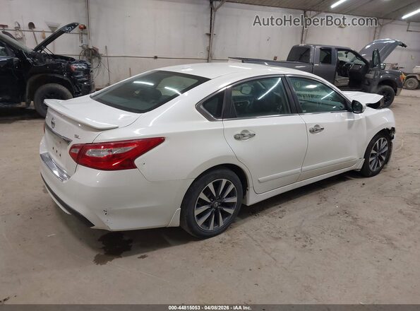 1N4AL3AP7HC264261 2017 NISSAN ALTIMA White Tył prawy