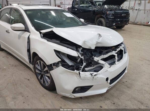 1N4AL3AP7HC264261 2017 NISSAN ALTIMA White Widok zestawu wskaźników