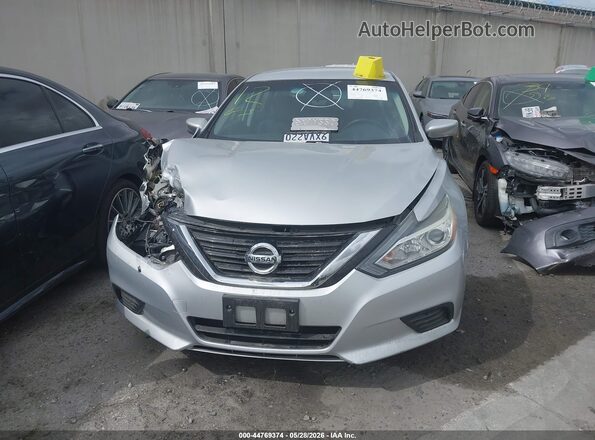 1N4AL3AP7JC161279 2018 NISSAN ALTIMA White Widok wnętrza z tyłu