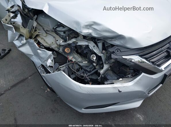 1N4AL3AP7JC161279 2018 NISSAN ALTIMA White Widok z przodu