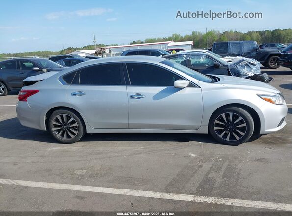 1N4AL3AP7JC197697 2018 NISSAN ALTIMA Silver Вид задньої частини салону