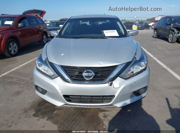 1N4AL3AP7JC197697 2018 NISSAN ALTIMA Silver Вид щитка приладів