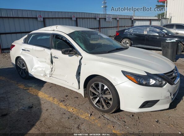 1N4AL3AP8HC157946 2017 NISSAN ALTIMA White წინა ხედი