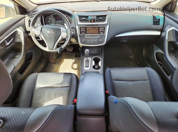 1N4AL3AP8HC158000 2017 NISSAN ALTIMA Silver Dashboard view