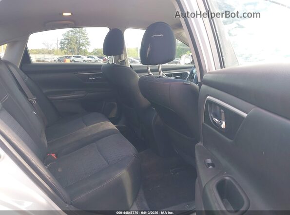 1N4AL3AP8HC180689 2017 NISSAN ALTIMA Silver Widok naklejki z numerem VIN