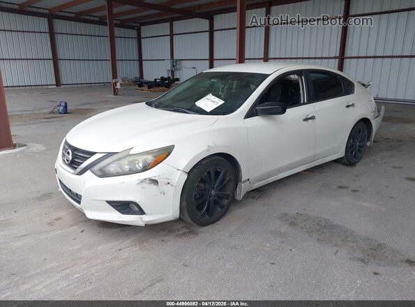 1N4AL3AP8HC220110 2017 NISSAN ALTIMA White Передня ліва чверть