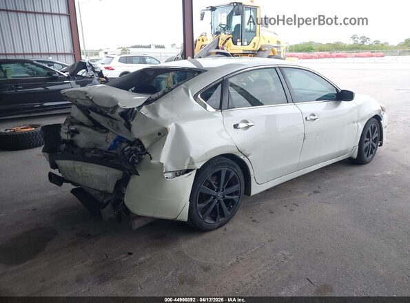1N4AL3AP8HC220110 2017 NISSAN ALTIMA White Задня права чверть