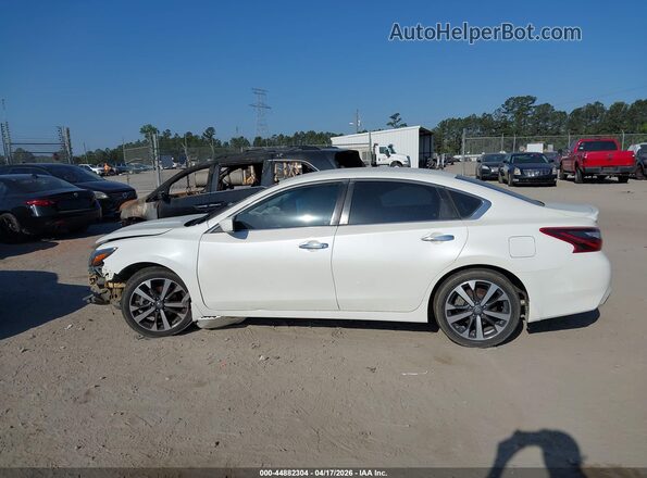 1N4AL3AP9HC487529 2017 NISSAN ALTIMA White Vista interior de 360 grados