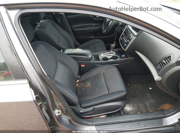 1N4AL3APXHC476040 2017 NISSAN ALTIMA Gray Widok wnętrza z przodu