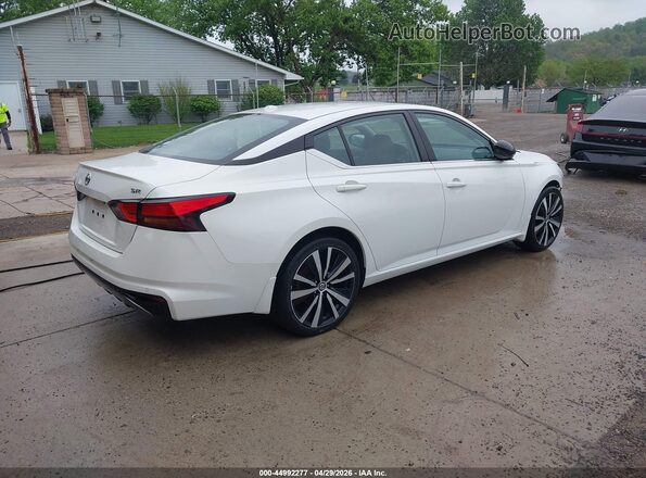 1N4BL4CV4MN413231 2021 NISSAN ALTIMA Белый Задняя правая четверть
