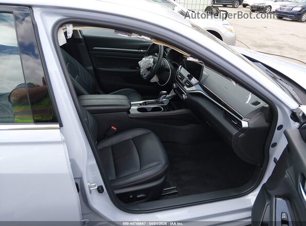 1N4BL4CW2SN355657 2025 NISSAN ALTIMA White Widok wnętrza z przodu