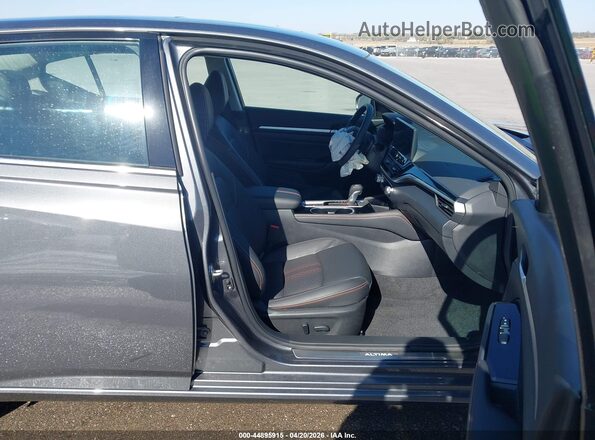 1N4BL4CW3SN410018 2025 NISSAN ALTIMA Gray Widok wnętrza z przodu