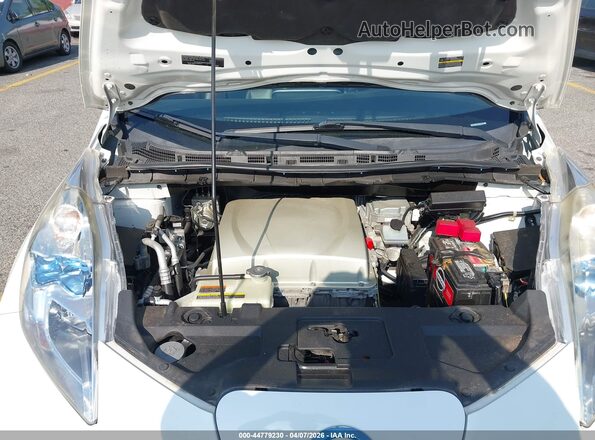 1N4BZ0CP7GC309633 2016 NISSAN LEAF White Widok z tyłu