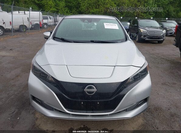 1N4CZ1CV5PC557971 2023 NISSAN LEAF Серебряный Вид щитка приборов