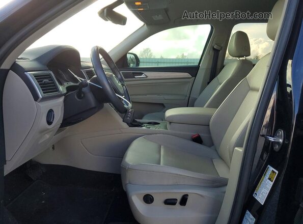1V2DP2CA0KC608209 2019 VOLKSWAGEN ATLAS Черный Вид салона спереди