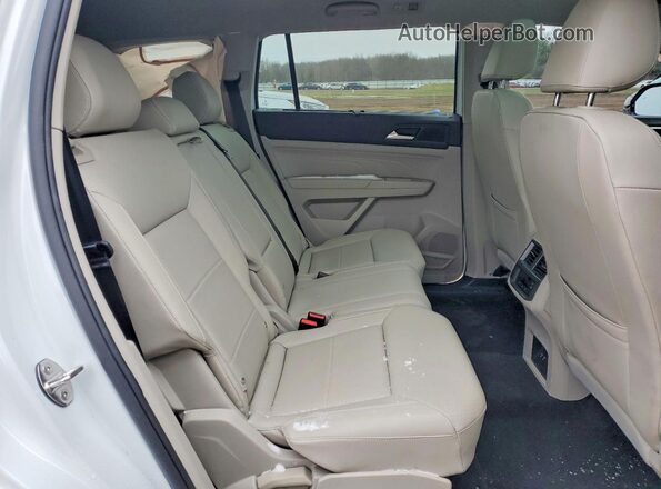 1V2KP2CAXPC538619 2023 VOLKSWAGEN ATLAS White Սալոնի հետևի տեսք