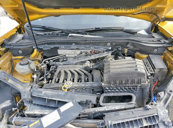 1V2LR2CA7JC557604 2018 VOLKSWAGEN ATLAS Yellow Vista del compartimento del motor