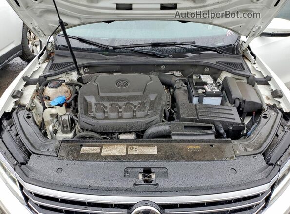1VWBA7A30JC048666 2018 VOLKSWAGEN PASSAT White Widok wnętrza z tyłu