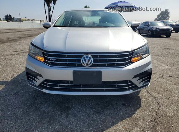 1VWDT7A31HC040301 2017 VOLKSWAGEN PASSAT Silver Widok z przodu