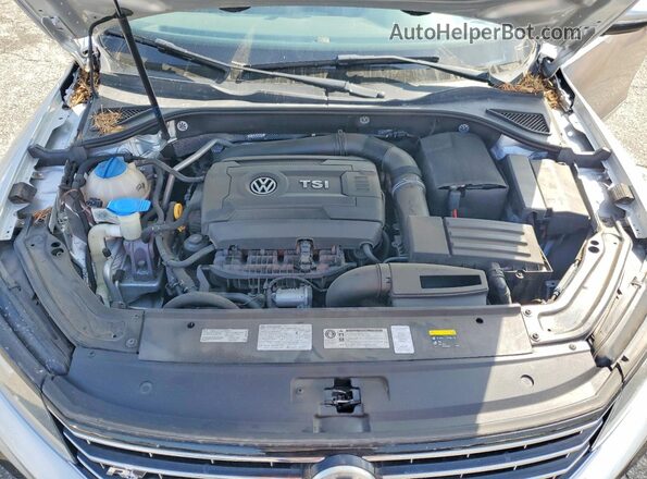 1VWDT7A31HC040301 2017 VOLKSWAGEN PASSAT Silver Widok wnętrza z tyłu