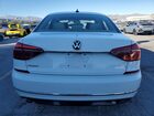 2017 Volkswagen Passat R-line Белый vin: 1VWDT7A35HC049082