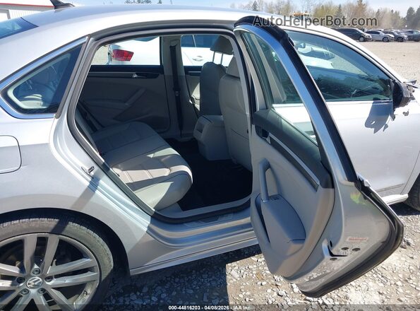 1VWDT7A35HC069218 2017 VOLKSWAGEN PASSAT Серебряный Вид наклейки с VIN-кодом