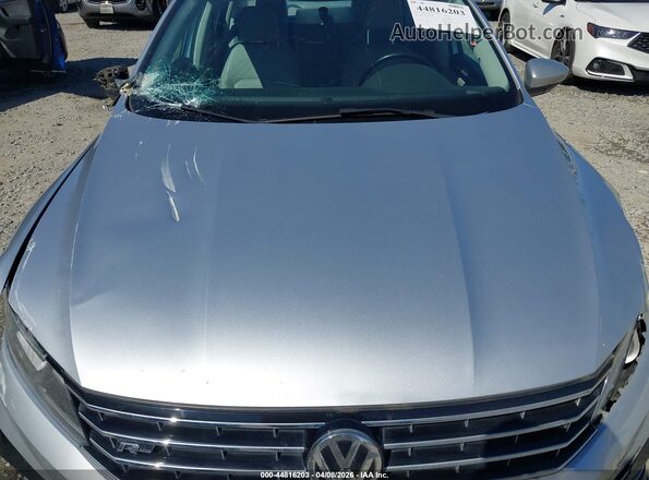1VWDT7A35HC069218 2017 VOLKSWAGEN PASSAT Серебряный Вид сзади