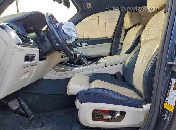 5UXCX4C59KLB39991 2019 BMW X7 Синий Вид панели приборов