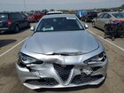 2017 Alfa Romeo Giulia Q4 Серебряный vin: ZARFAEDN8H7528565