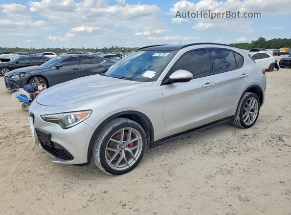 ZASFAKNN8J7B92646 2018 ALFA ROMEO STELVIO Silver Tył lewy