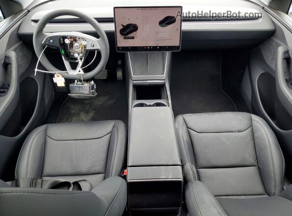 7SAYGDED1TF537387 2026 TESLA MODEL Y Gray ხელსაწყოთა პანელის ხედი