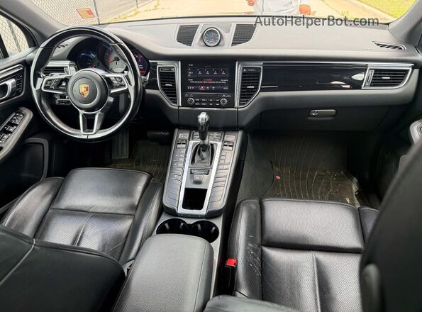 WP1AB2A51JLB33403 2018 PORSCHE MACAN Серый Вид задних сидений