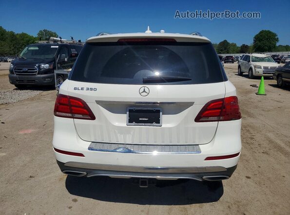 4JGDA5JB1JB030668 2018 MERCEDES-BENZ GLE White Вид салону спереду