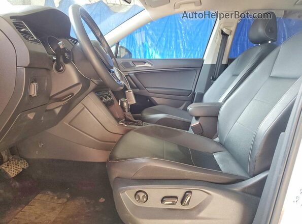 3VV3B7AX0MM087589 2021 VOLKSWAGEN TIGUAN White Widok deski rozdzielczej