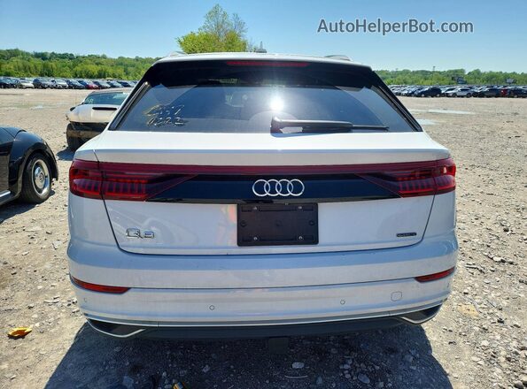 WA1CVAF18KD014559 2019 AUDI Q8 White Вид салону спереду