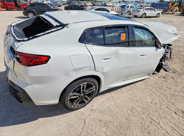 WBX63GM00T5500951 2026 BMW X2 Белый Передняя правая четверть