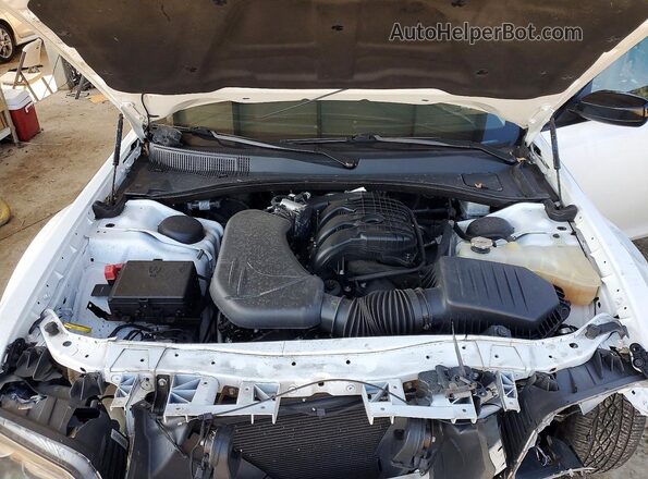 2C3CCAAG4NH236745 2022 CHRYSLER 300 White ძრავის განყოფილების ხედი