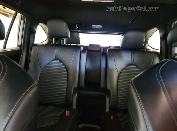 5TDKDRBH4SS577635 2025 TOYOTA HIGHLANDER Серебряный Вид задних сидений