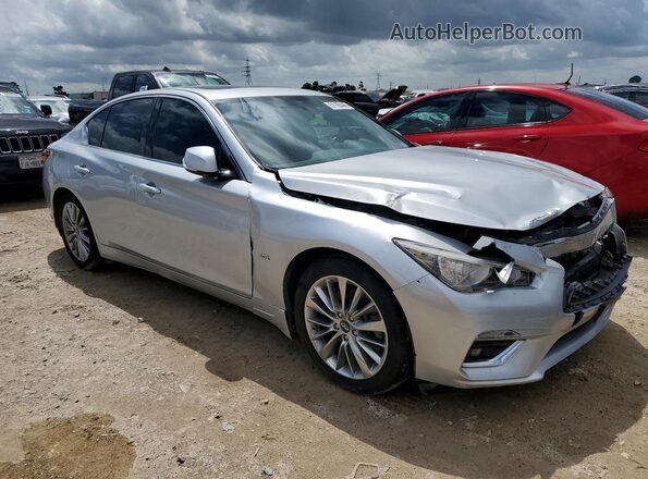 JN1EV7AP4JM352412 2018 INFINITI Q50 Серебряный Вид спереди