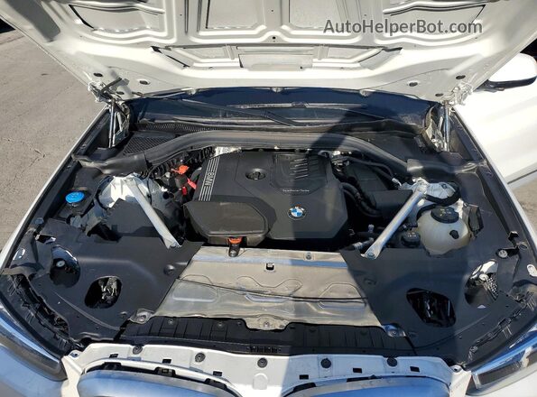5UX43DP02R9V93468 2024 BMW X3 White Widok naklejki z numerem VIN