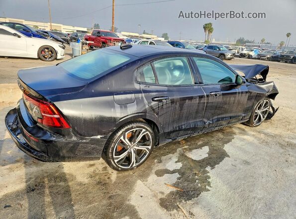 7JRL12FC1SG368867 2025 VOLVO S60 Черный Задняя правая четверть