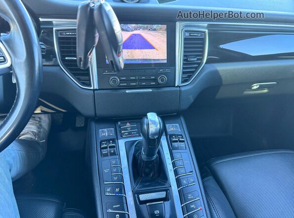 WP1AB2A50JLB34798 2018 PORSCHE MACAN Синий Вид подкапотного пространства