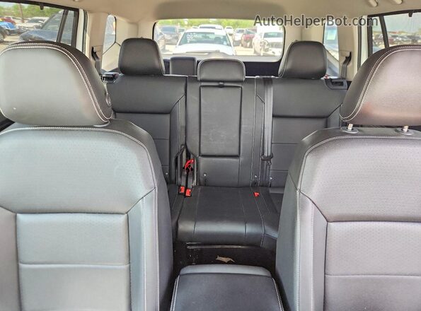 1V2WR2CA8PC524116 2023 VOLKSWAGEN ATLAS White Вид задньої частини салону