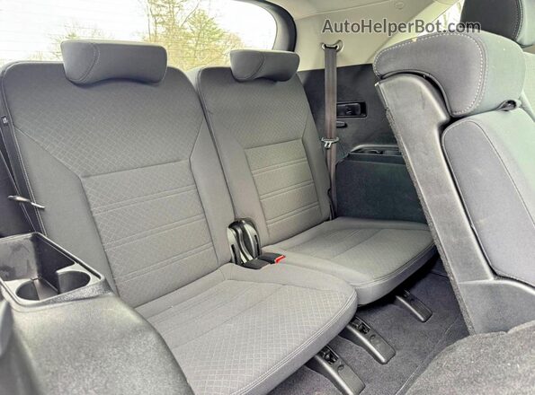 5XYPGDA31JG402759 2018 KIA SORENTO Красный Вид задних сидений