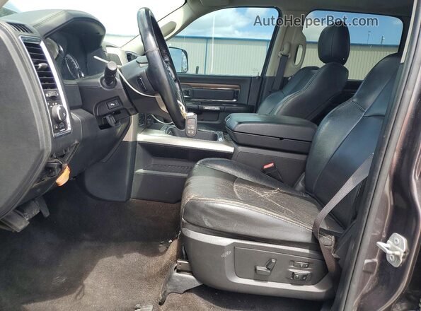 1C6RR7NM3GS115604 2016 RAM 1500 Серый Вид панели приборов